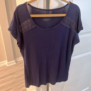 Nicole Miller Navy Blue T-shirt, lace inserts on shoulders, size XL